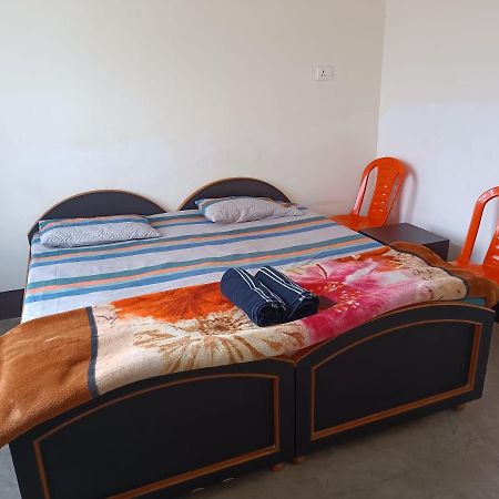 Kamla Guest House Kushinagar ภายนอก รูปภาพ