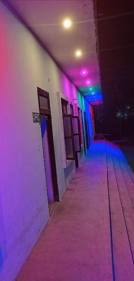 Kamla Guest House Kushinagar ภายนอก รูปภาพ