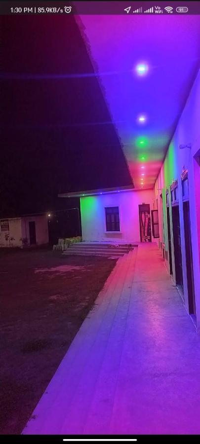 Kamla Guest House Kushinagar ภายนอก รูปภาพ