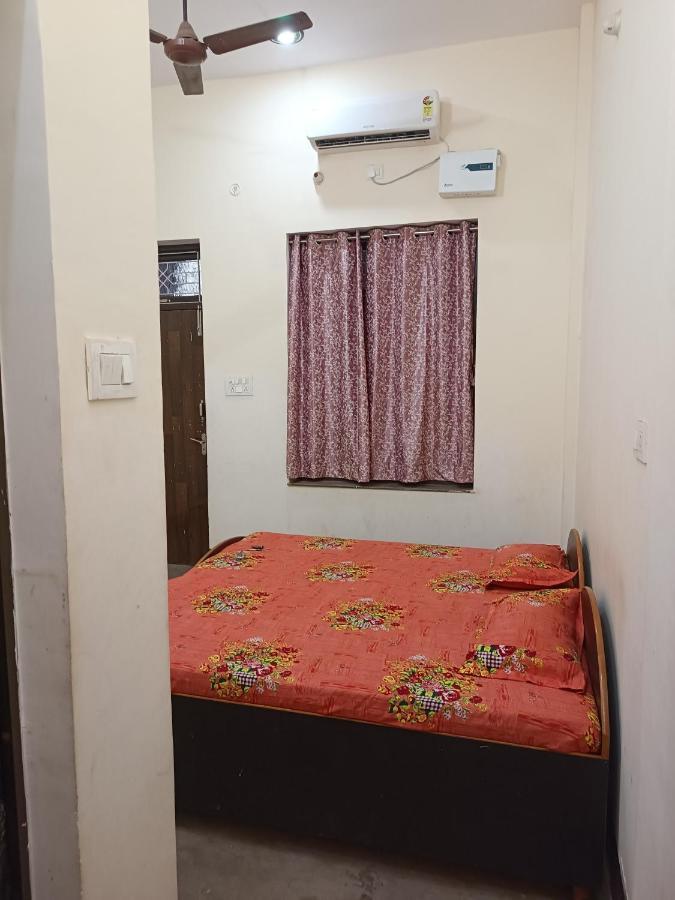 Kamla Guest House Kushinagar ภายนอก รูปภาพ